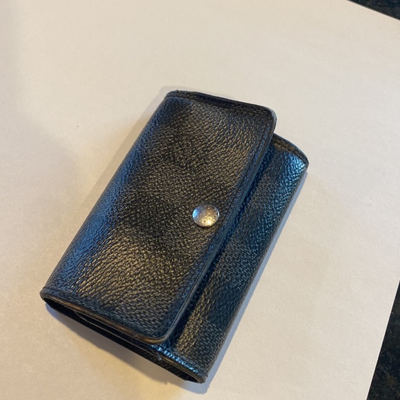 Mens Louis Vuitton key case wallet - Picture 10 of 10